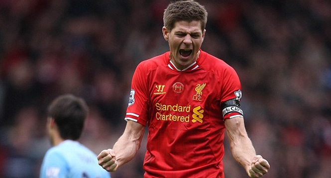 Steven Gerrard đã khóc và nói gì với đồng đội sau trận thắng Man City?